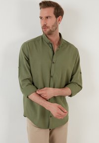 Buratti BUTTON DOWN  - Ing - khaki