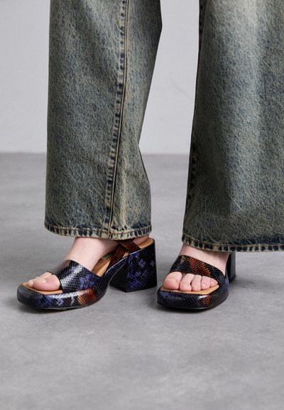 MIISTA BEVERLY SNAKE - Sandali con plateau - hispania