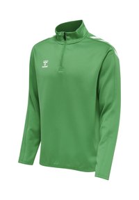 Zielony sportowy pulower z długim rękawem, suwakiem do ćwiartki i białym logo hummel na piersi, z białymi, jodełkowymi paskami na ramionach.