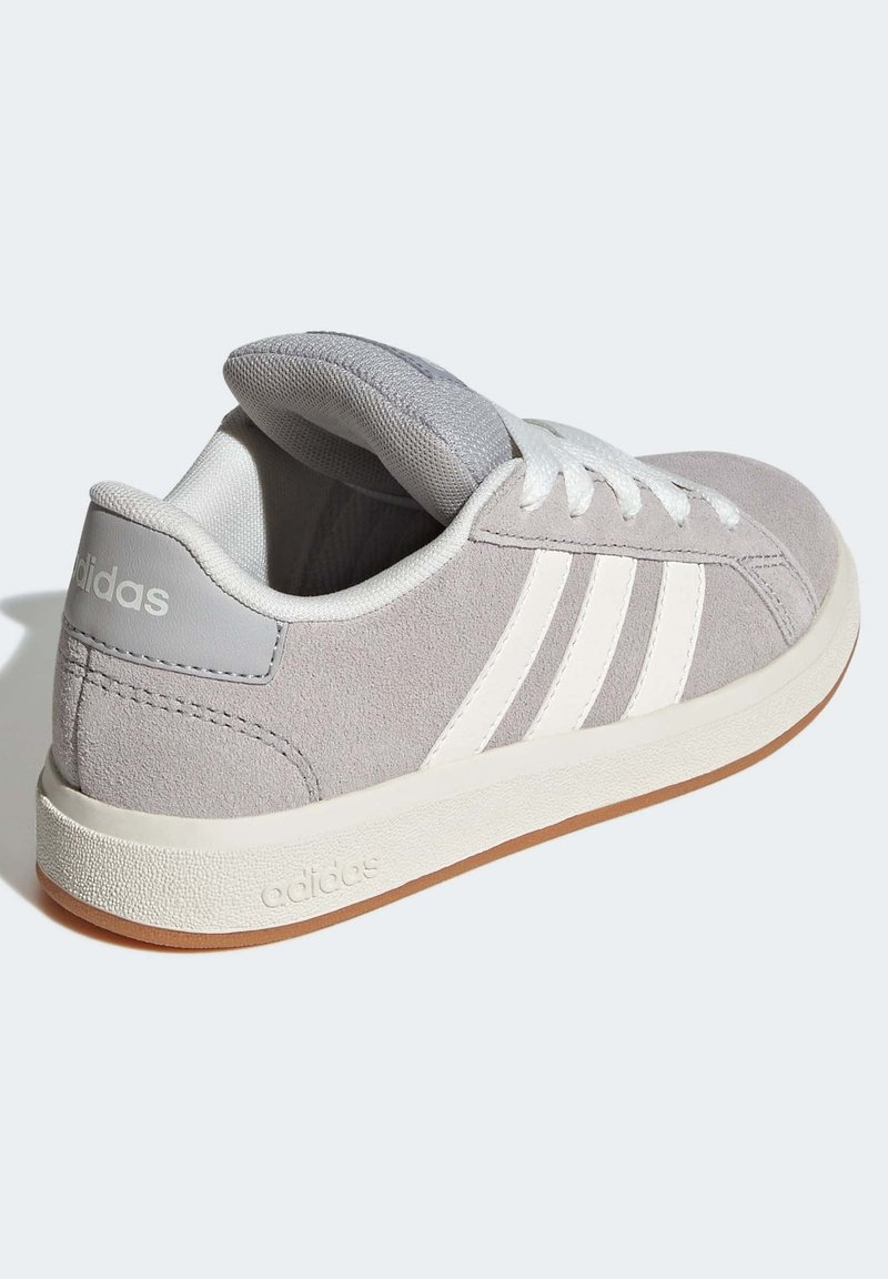 adidas gazelle silver green womens adidas F50 Club Mid FG/AG main image 0