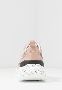 Zign Sneakers - nude