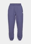 STUDIO OVERSIZED PANTS - Träningsbyxor - nightshadow blue