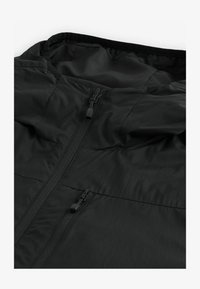 Valitud, black