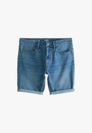 Blå denim shorts med smal pasform, opkrollede ben, knap- og lynlåslukning samt for- og møntlommer, isoleret på hvid baggrund.