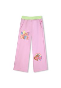 Ροζ φόρμα με πράσινη ελαστική ζώνη μέσης, λεπτομέρειες με τσέπες, με πολύχρωμο κείμενο και σχέδια με παγιέτες καρδιά και ουράνιο τόξο.