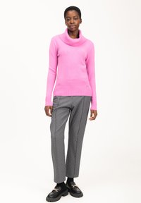 INFLUENCER COWL-NECK - Strickpullover - pink