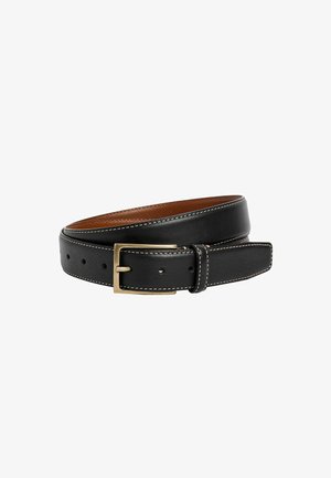 Ceinture en cuir noir avec une boucle en métal doré, des coutures blanches et plusieurs trous pour le réglage ; texture lisse à l'extérieur, doublure marron.