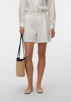 Vero Moda, VMELIZA HW SHORTS WVN NOOS - Short - snow white