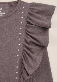 Nem kiválasztott, brown