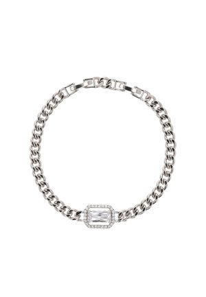 Ezüst lánc karkötő, téglalap alakú középső kővel, amelyet apró tiszta kövek vesznek körül. Masszív láncszemek és biztos zár jellemzi.
