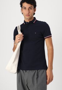 Tommy Hilfiger TIPPED SLIM FIT  - Polo - desert sky