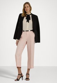 Lauren Ralph Lauren Petite CULCETTE CROPPED FLAT FRONT
 - Hlače - pink opal