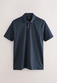 Mørkeblå slim fit polo med korte ærmer, to knapper og et lille broderet logo på venstre bryst.