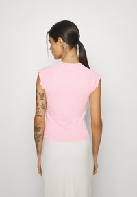 Tommy Jeans SLIM RUCHE SCRIPT TEE - Camiseta básica - ballet pink