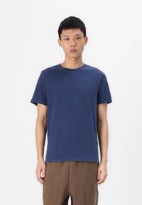 Weekday - STANDARD - Osnovna majica kratkih rukava - navy wash Minijatura 1