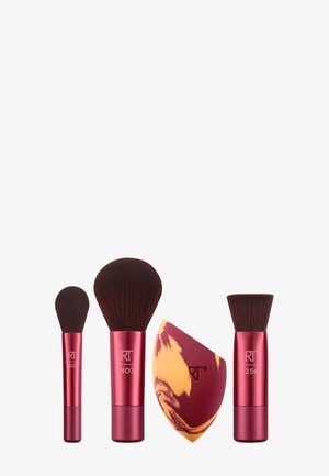 BLEND + JET SET - Makeup-børste