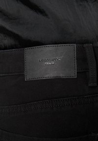 Vero Moda Tall VMIVY ANKLE PANTS - Παντελόνι cargo - black