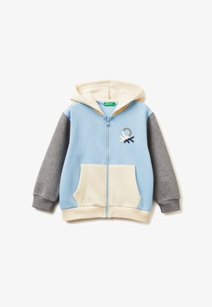 Hooded zip-up sweatshirt met een blauwe body, crèmekleurige voorzakken en grijze mouwen. Bevat een geborduurd ontwerp op de borst. Katoenen materiaal.