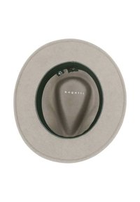 Chapeau large en feutre gris clair vu de dessus, montrant la bande intérieure noire et la marque "Bugatti" à l'intérieur de la calotte.
