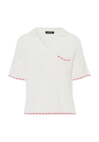Weißes, gestricktes Kurzarmshirt mit V-Ausschnitt, das eine kleine Tasche und rosa Zickzack-Details an den Ärmeln und dem Saum aufweist. Weiches, strukturiertes Material.
