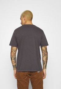 Levi's® RELAXED FIT - T-shirt estampada - anthracite/black