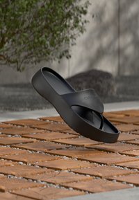 Δεν επιλέχθηκε, triple black