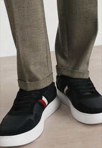 Tommy Hilfiger LIGHT CUP LTH MIX STRIPES - Sneakers basse - desert sky