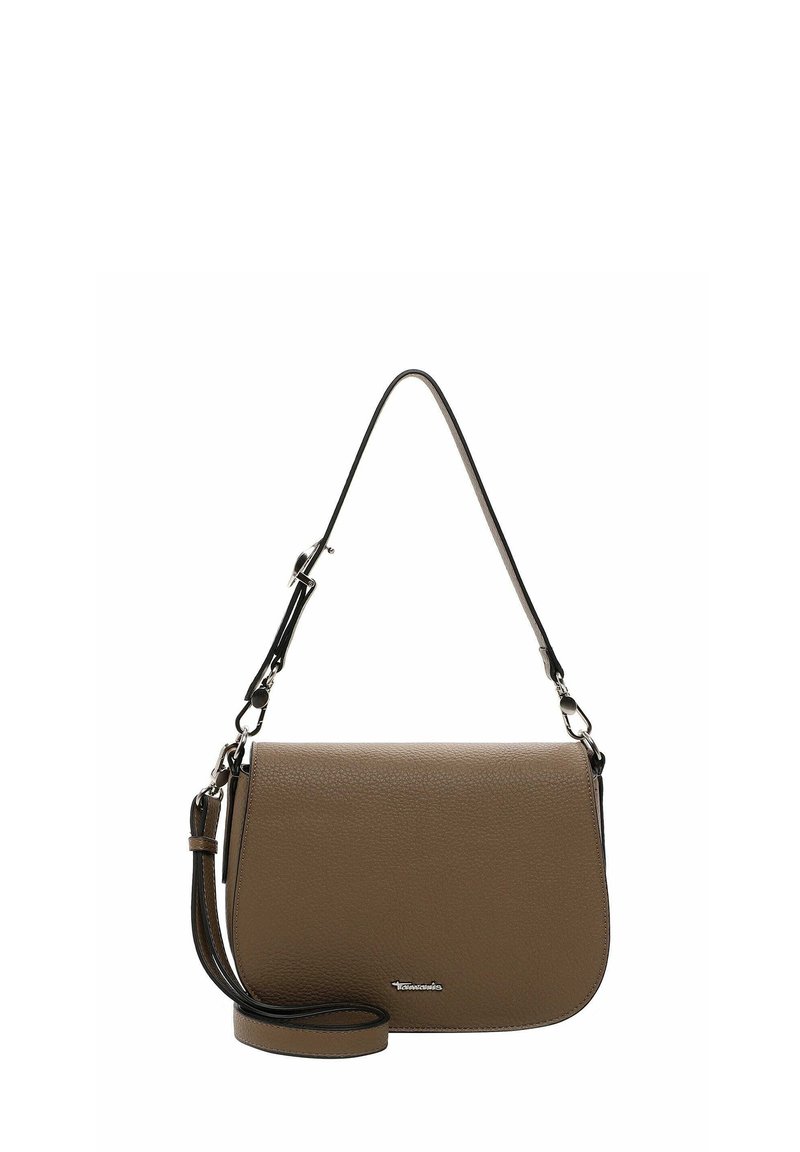 Braune Leder-Schultertasche mit glatter Textur, Klappen-Design, verstellbarem Riemen und silberfarbener Hardware. Schlichte und moderne Silhouette.