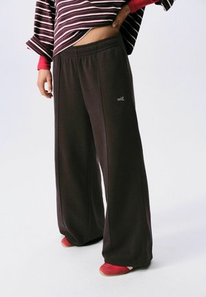 Self., REGULAR FIT - WIDE LEG JOGGERS - Jogginghose - chocolate brown