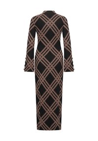 Abito in maglia con un motivo geometrico nero e marrone chiaro, maniche lunghe e una silhouette aderente con dettagli a bottoni sui polsi.