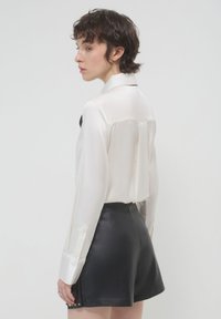 Calliope EN  AVEC NŒUD - Camicia - blanc