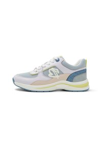 Sneaker sportivo caratterizzato da un mix di materiali rosa chiaro, blu denim e grigio, con suola imbottita e chiusura con lacci.
