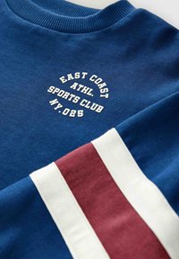 Unselected, navy blue