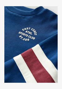 Valgt, navy blue
