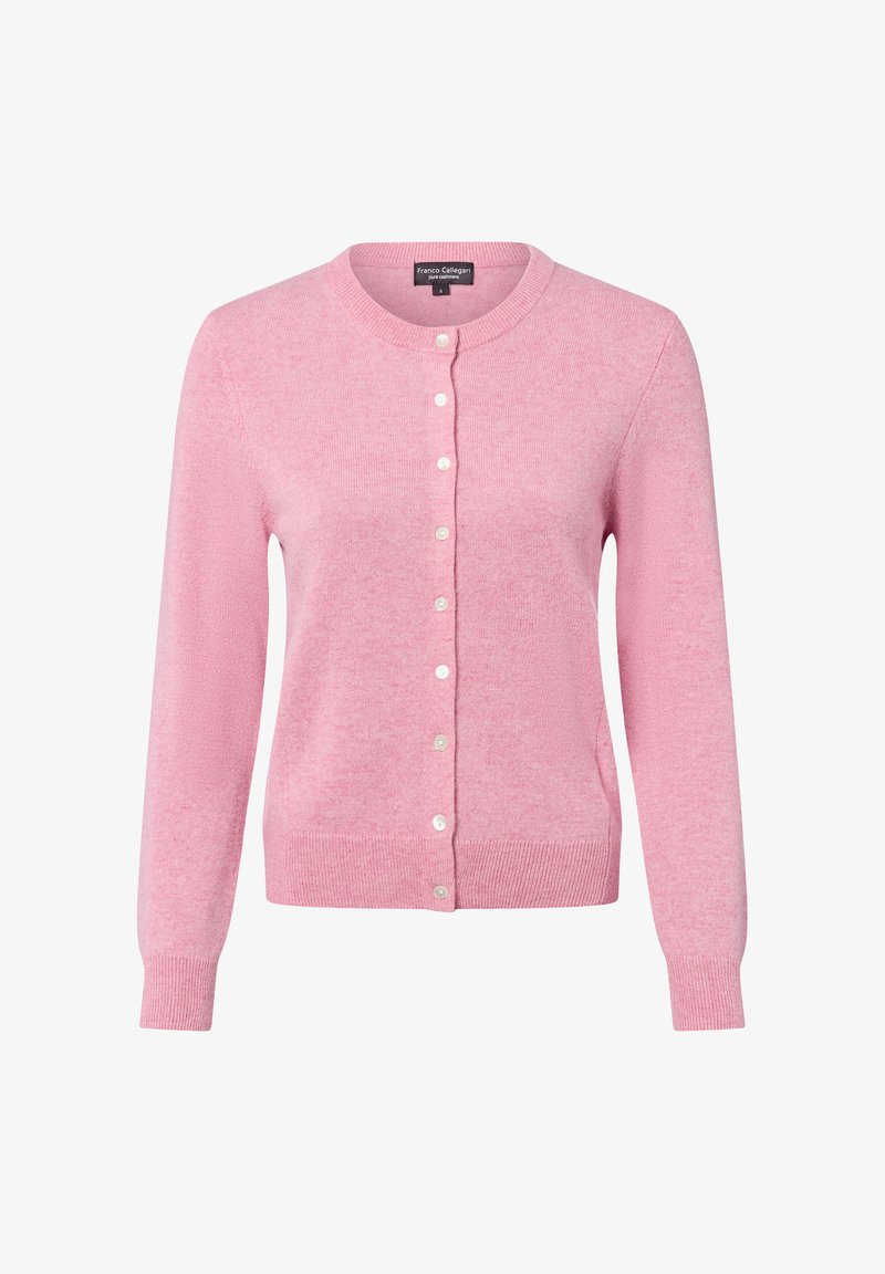 Rosa Strickjacke aus weichem Strickstoff, mit rundem Halsauschnitt, langen Ärmeln und durchgehender Knopfleiste mit weißen Knöpfen. Leicht strukturierte Oberfläche.