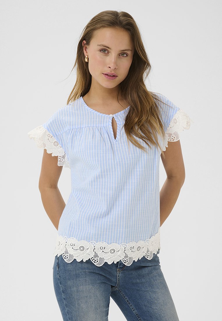 culture Blouse wit culture Blouse wit