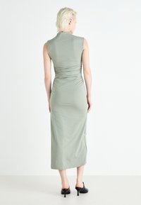 Abercrombie & Fitch PALOMA DRESS - Jerseykjole - olive