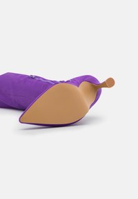 Even&Odd Botas mosqueteras - purple