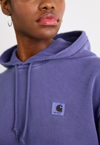 Carhartt WIP HOODED NELSON - Felpa - aura