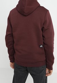 Nike SB Mikina s kapucí - dark red