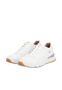 Weiße Ledersneaker mit strukturiertem Obermaterial, perforiertem Zehenbereich, grauen Akzenten und einer Sohle aus Gummi. Ausgestattet mit flachen Schnürsenkeln und einem gepolsterten Schaftrand.