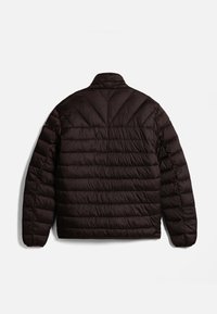 Czarna pikowana kurtka puchowa z poziomym i ukośnym przeszyciem widocznym na plecach i długimi rękawami, ułożona płasko na białym tle.