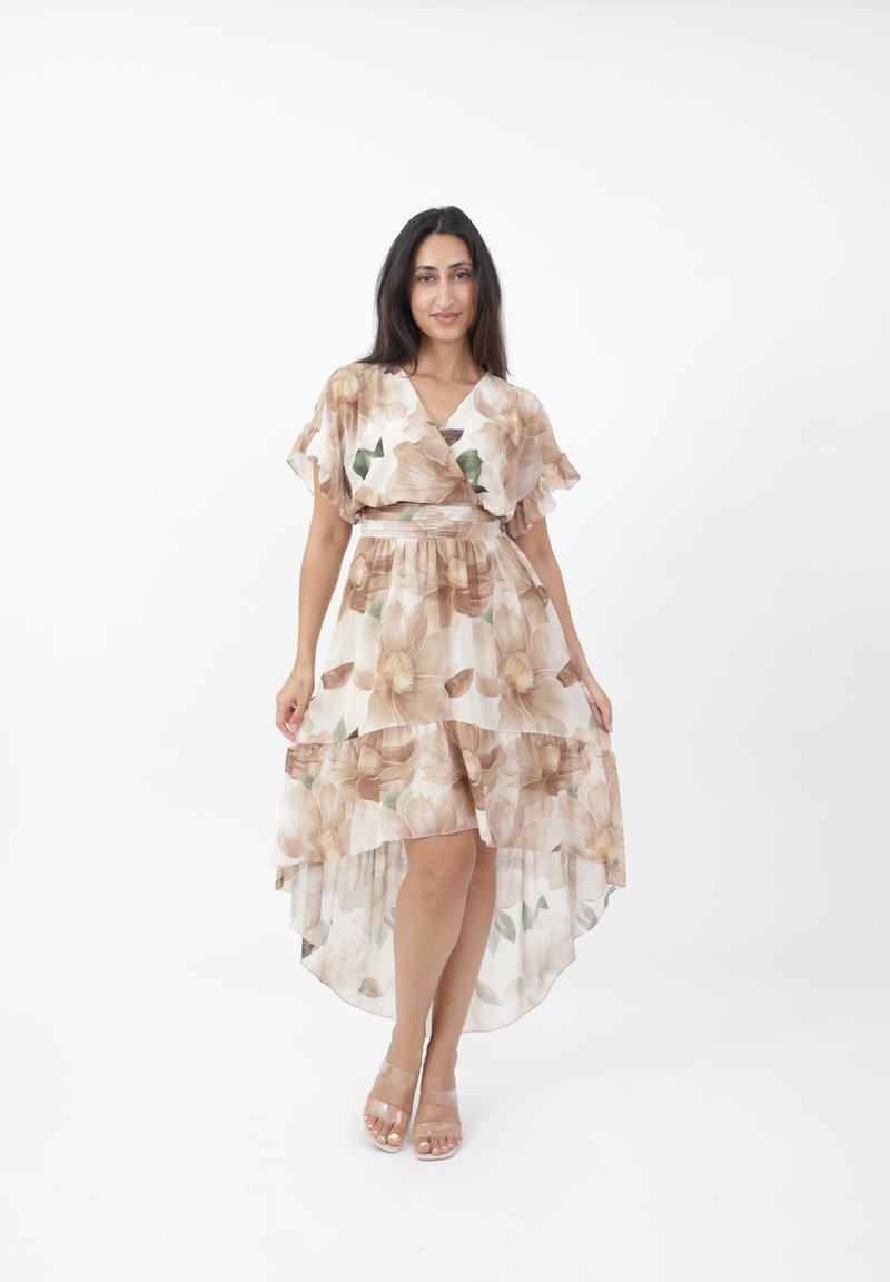Blumenkleid mit asymmetrischem Schnitt in Beige mit cremefarbenen und grünen Akzenten; aus leichtem, fließendem Stoff gefertigt; verfügt über fließende Ärmel und eine taillierte Taille.
