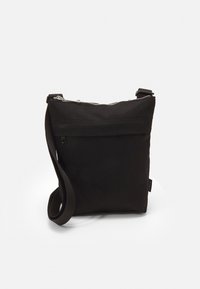 Černá plátěná crossbody taška se zipovým uzávěrem, plochým designem, nastavitelným popruhem a malou přední kapsou. Texturovaná látka s minimalistickými detaily.