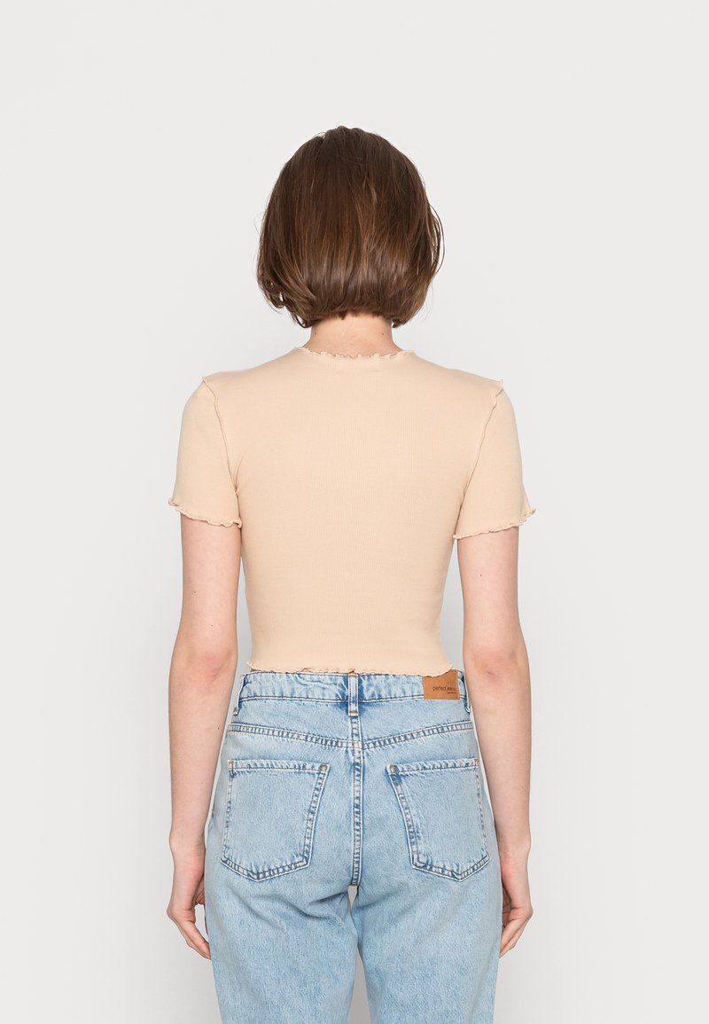 Damen T-Shirts | EDITED JOANA T-Shirt basic irish cream/beige - EH41292 Damen T-Shirts | EDITED JOANA T-Shirt basic irish cream/beige - EH41292