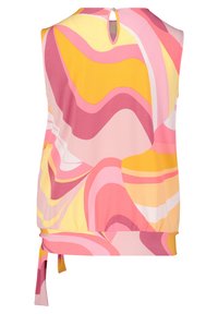 Bezrękawnik w kolorach różowym, żółtym i białym. Posiada wirującą, abstrakcyjną grafikę, zapięcie na plecach w kształcie łezki oraz detal związany z wiązaniem po boku u dołu.