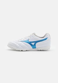 mizuno astro turf trainers