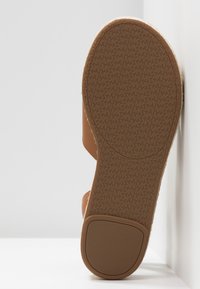 MICHAEL Michael Kors Espadrilky - cognac