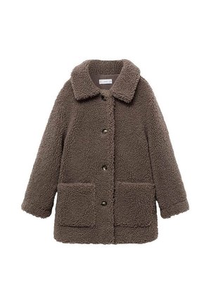 Chaqueta marrón de pelaje sintético, suave y esponjoso, con cuello de solapa, botones en el frente y dos bolsillos delanteros. Textura suave y ajuste relajado.