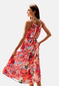 Cupshe FLORAL - Denní šaty - red